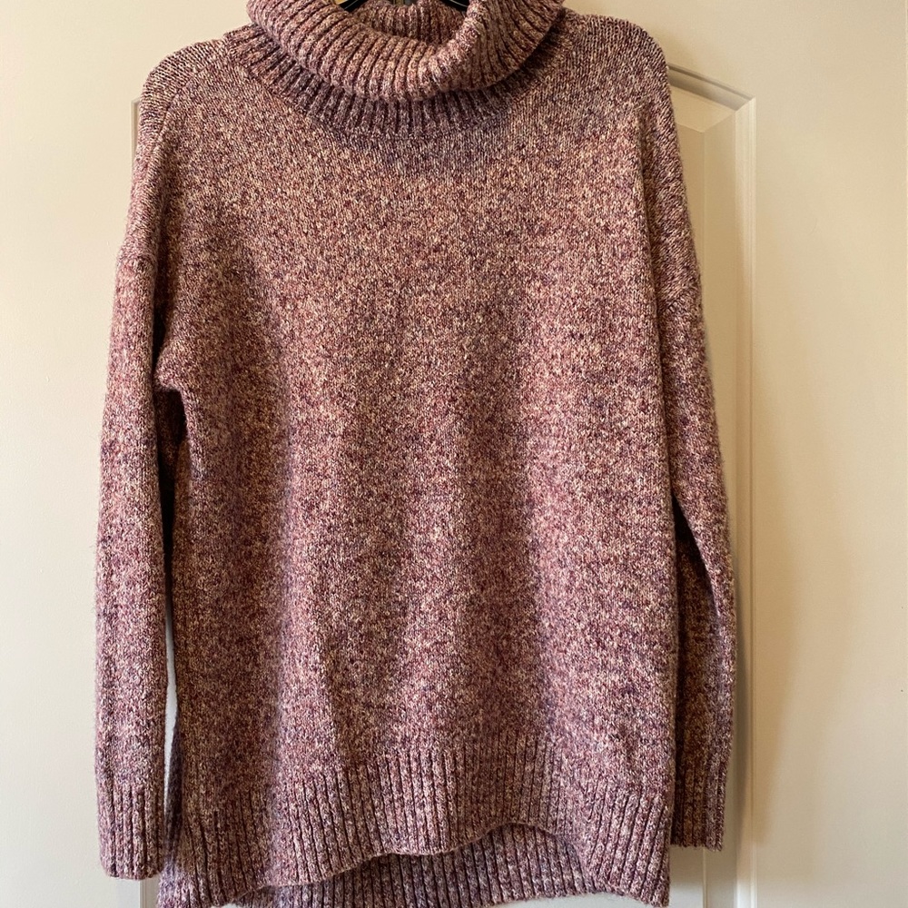 Old Navy turtleneck sweater size large hardly worn